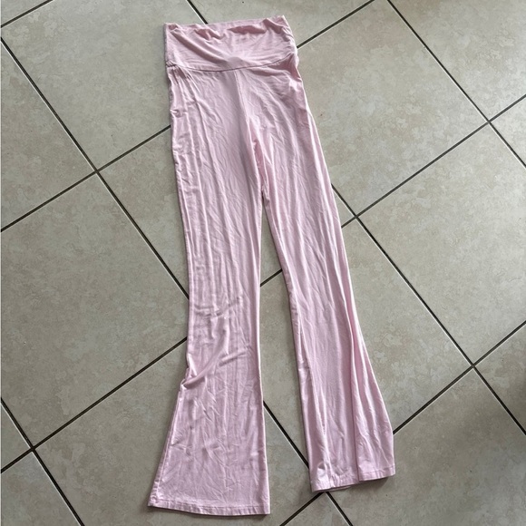 White Fox Boutique ballet Pink Flare Leggings - Picture 2 of 4